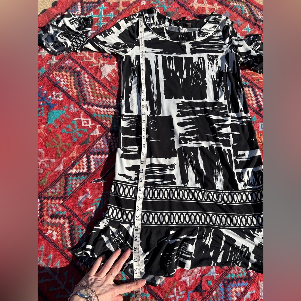 Bcbgmaxazria Monochrome Patterned Shift Dress - image 5